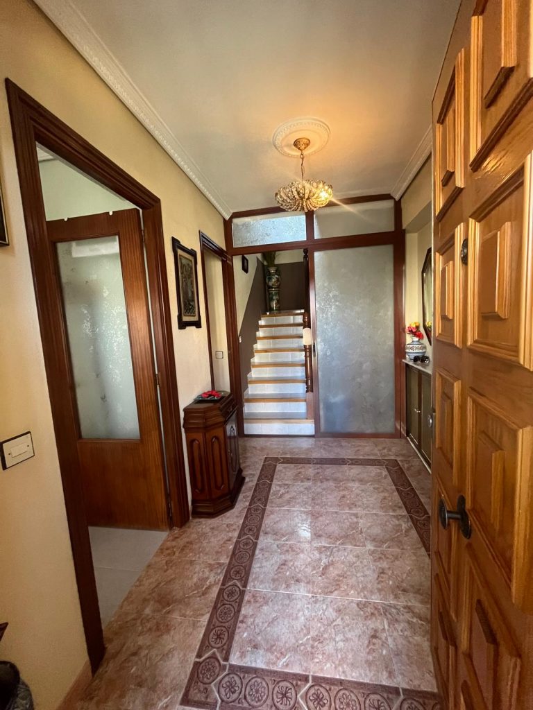 CHALET EN VENTA EN PARLA – ZONA LA ERMITA — Casalia Inmobiliaria, Parla (foto 5 de 60)