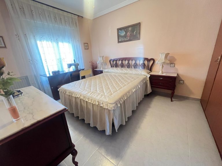 CHALET EN VENTA EN PARLA – ZONA LA ERMITA — Casalia Inmobiliaria, Parla (foto 33 de 60)