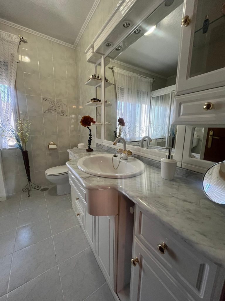 CHALET EN VENTA EN PARLA – ZONA LA ERMITA — Casalia Inmobiliaria, Parla (foto 35 de 60)