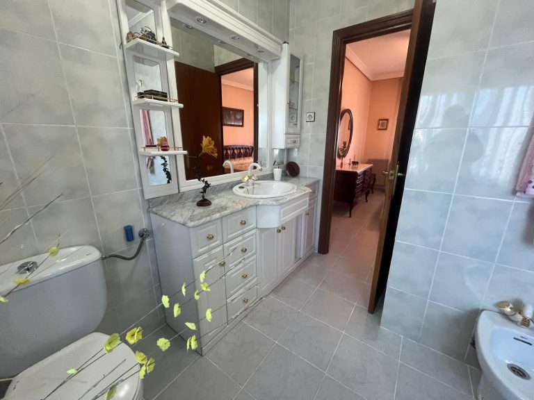 CHALET EN VENTA EN PARLA – ZONA LA ERMITA — Casalia Inmobiliaria, Parla (foto 37 de 60)