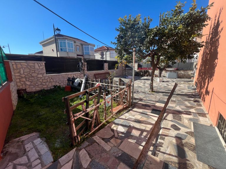 CHALET EN VENTA EN PARLA – ZONA LA ERMITA — Casalia Inmobiliaria, Parla (foto 16 de 60)