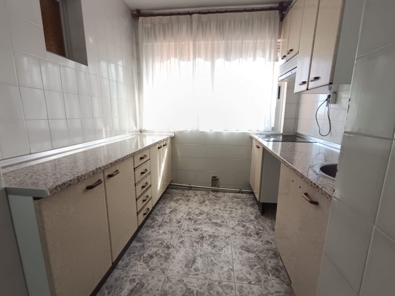 PISO EN VENTA EN PARLA – ZONA REYES CATÓLICOS — Casalia Inmobiliaria, Parla (foto 11 de 24)