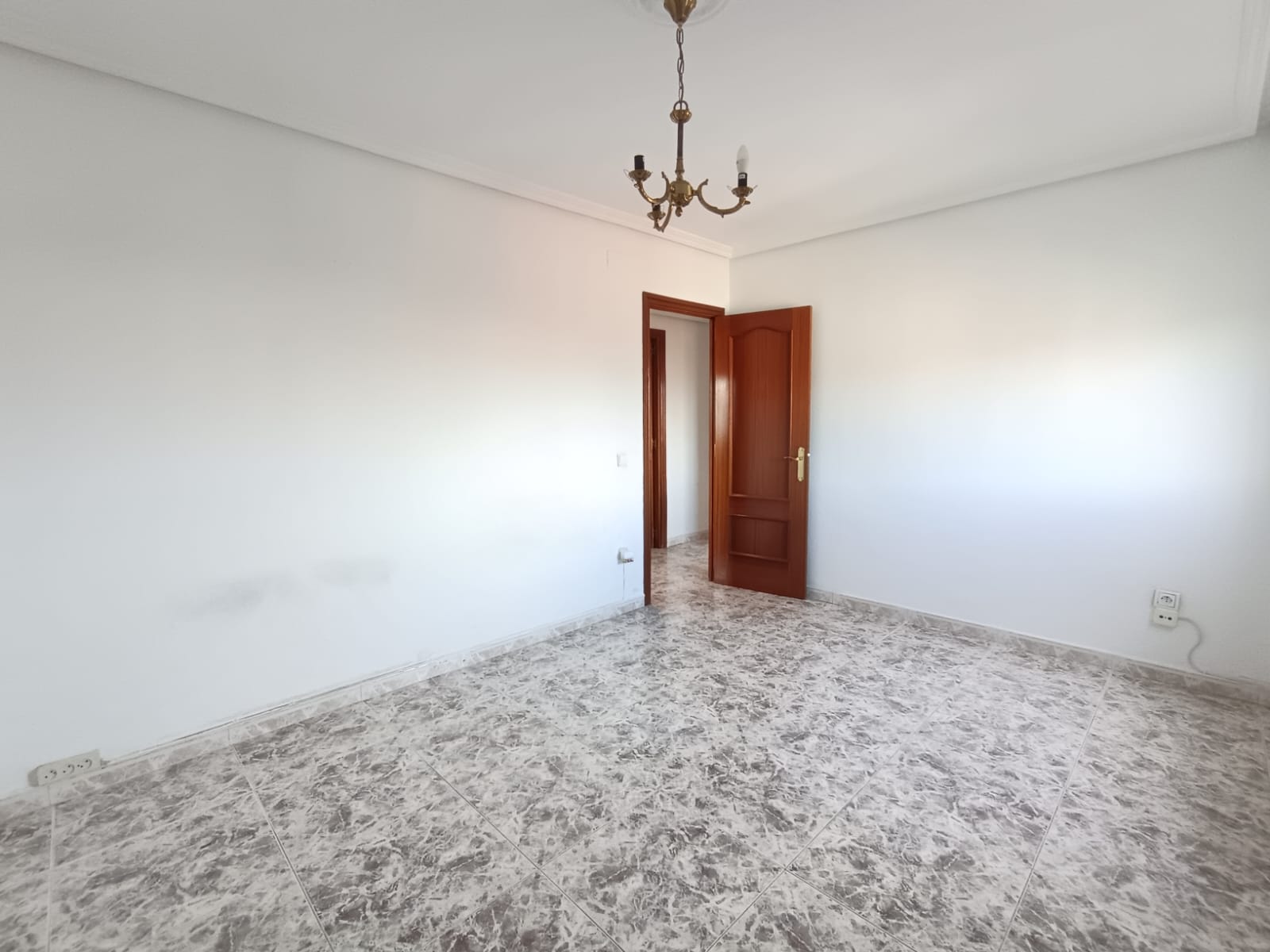 PISO EN VENTA EN PARLA – ZONA REYES CATÓLICOS — Casalia Inmobiliaria, Parla (foto 17 de 24)