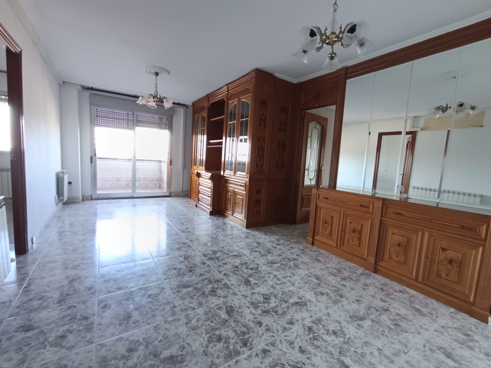 PISO EN VENTA EN PARLA – ZONA REYES CATÓLICOS — Casalia Inmobiliaria, Parla (foto 2 de 24)