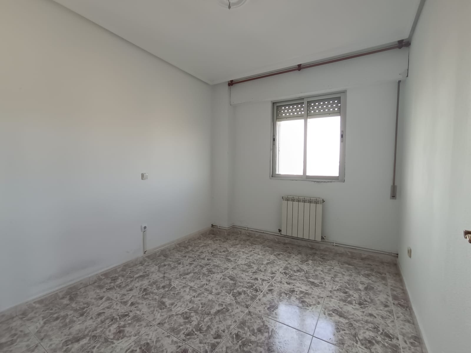 PISO EN VENTA EN PARLA – ZONA REYES CATÓLICOS — Casalia Inmobiliaria, Parla (foto 21 de 24)