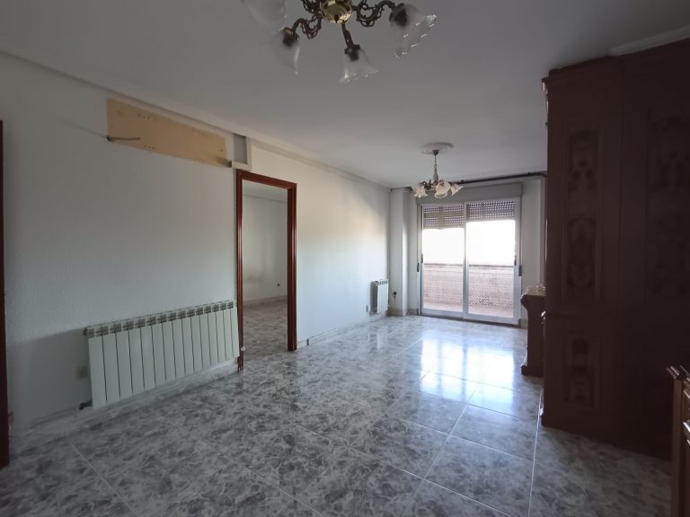 PISO EN VENTA EN PARLA – ZONA REYES CATÓLICOS — Casalia Inmobiliaria, Parla (foto 3 de 24)