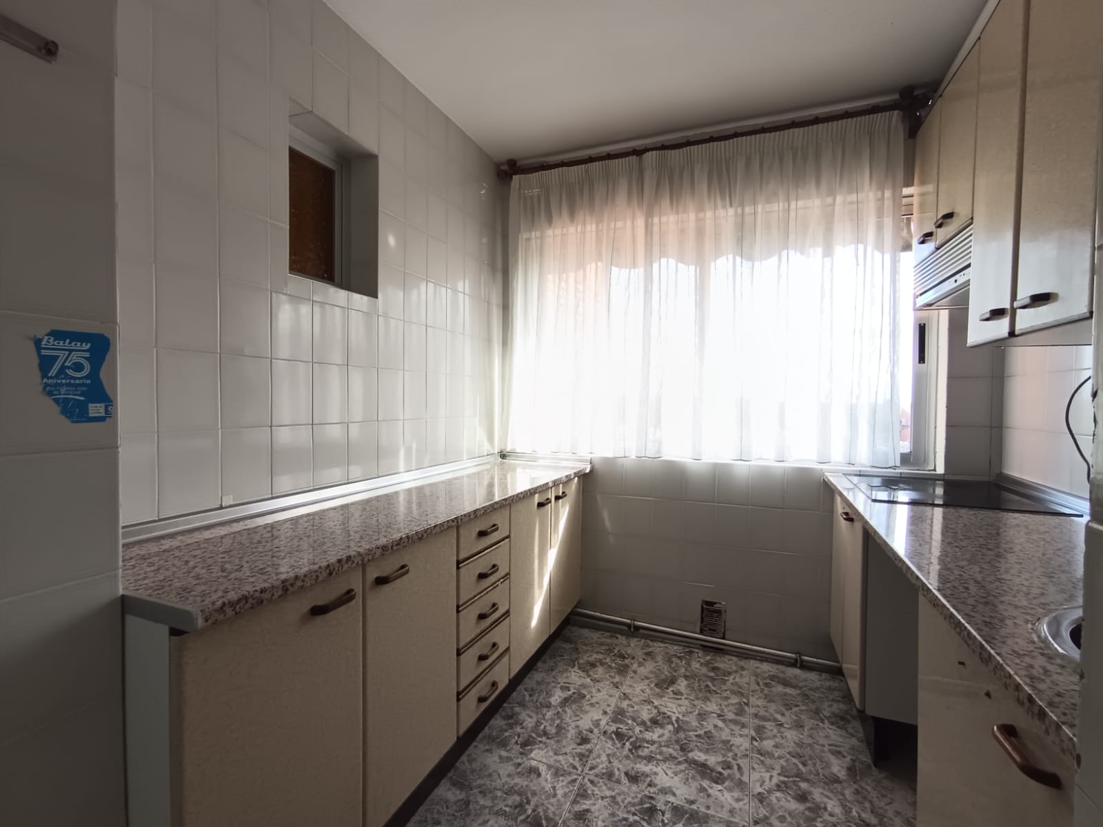 PISO EN VENTA EN PARLA – ZONA REYES CATÓLICOS — Casalia Inmobiliaria, Parla (foto 9 de 24)