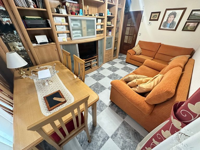 PISO BAJO EN VENTA EN PARLA ZONA – EL NIDO LAS FUENTES — Casalia Inmobiliaria, Parla (foto 2 de 18)