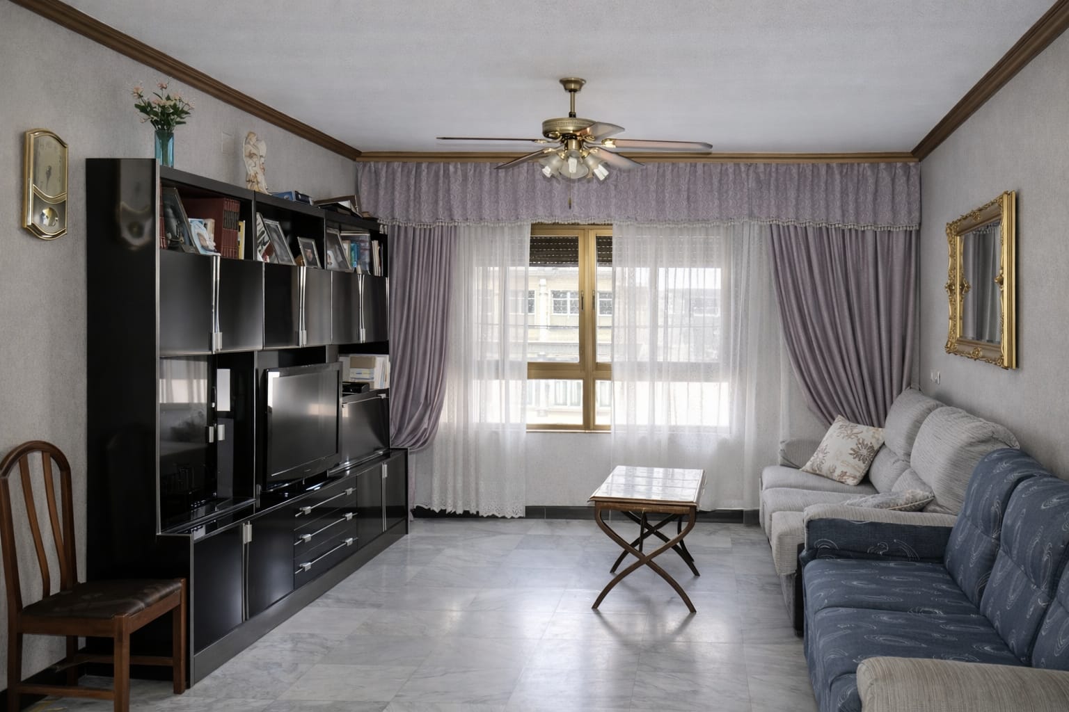 EDIFICIO DE USO MIXTO EN VENTA EN PARLA – ZONA PINTO-SAN ROQUE — Casalia Inmobiliaria, Parla (foto 2 de 21)