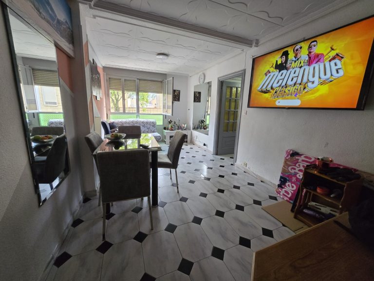 PISO EN VENTA EN PARLA – ZONA PINTORES — Casalia Inmobiliaria, Parla (foto 1 de 11)