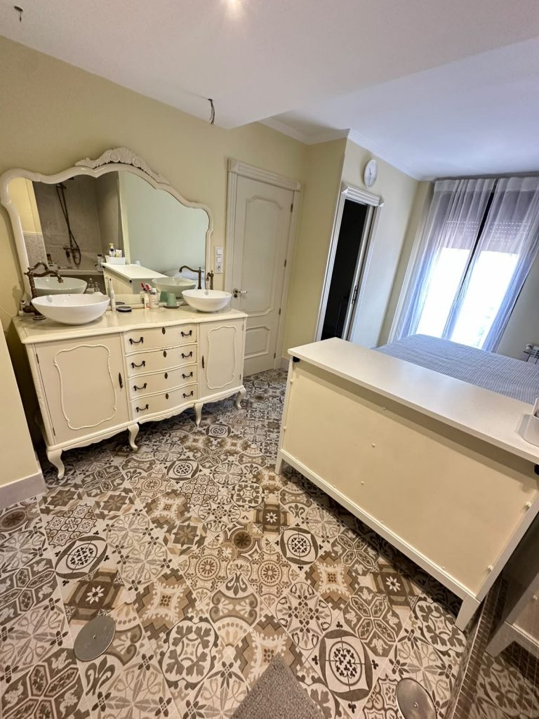 PISO SEMINUEVO VENTA EN PARLA EN LA URBANIZACIÓN ATENAS CON GARAJE-ZONA LAS LAGUNAS — Casalia Inmobiliaria, Parla (foto 18 de 35)