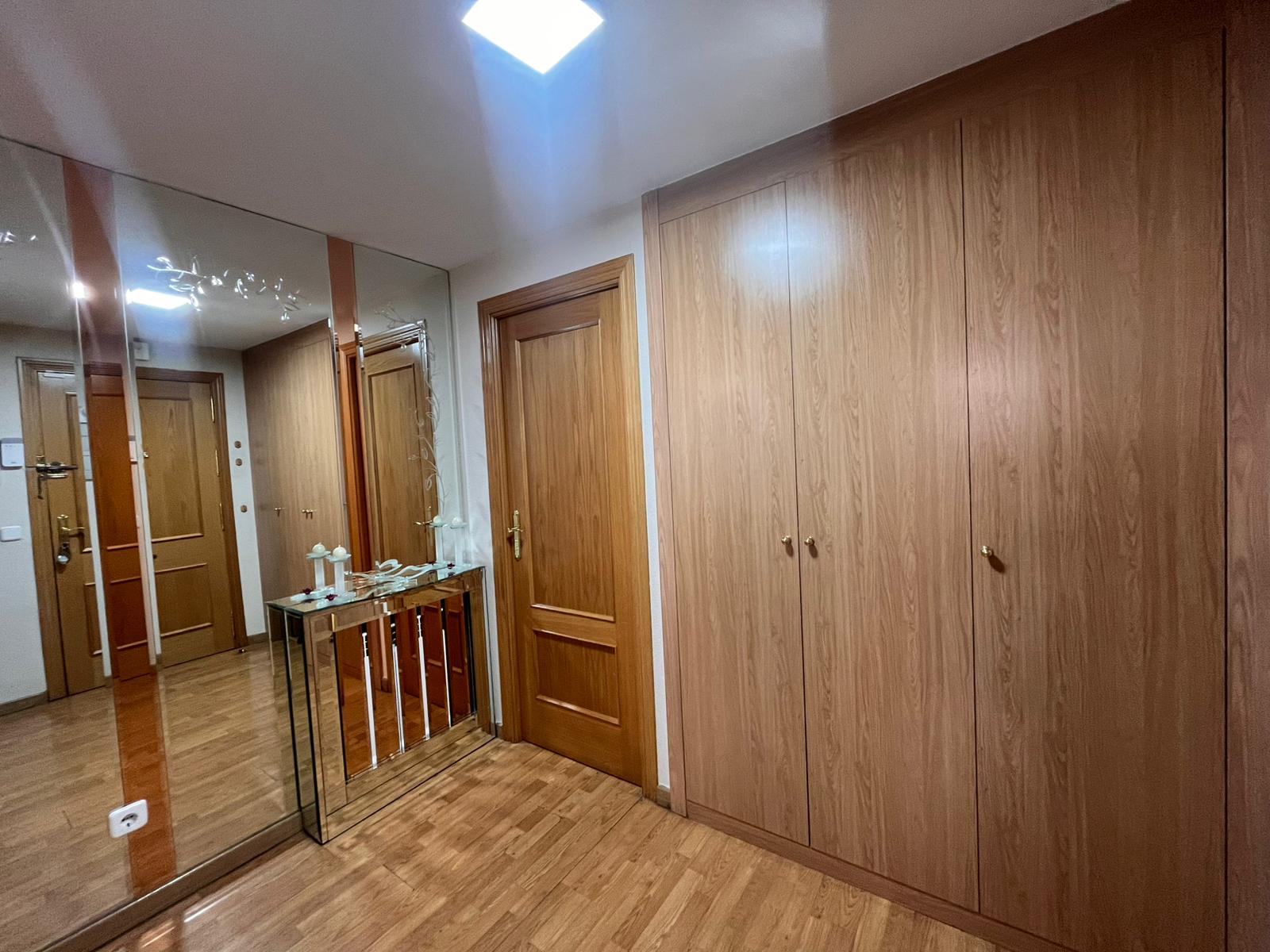 ÁTICO DÚPLEX SEMINUEVO EN URBANIZACIÓN PRIVADA EN VENTA EN PARLA – ZONA EL NIDO — Casalia Inmobiliaria, Parla (foto 19 de 38)
