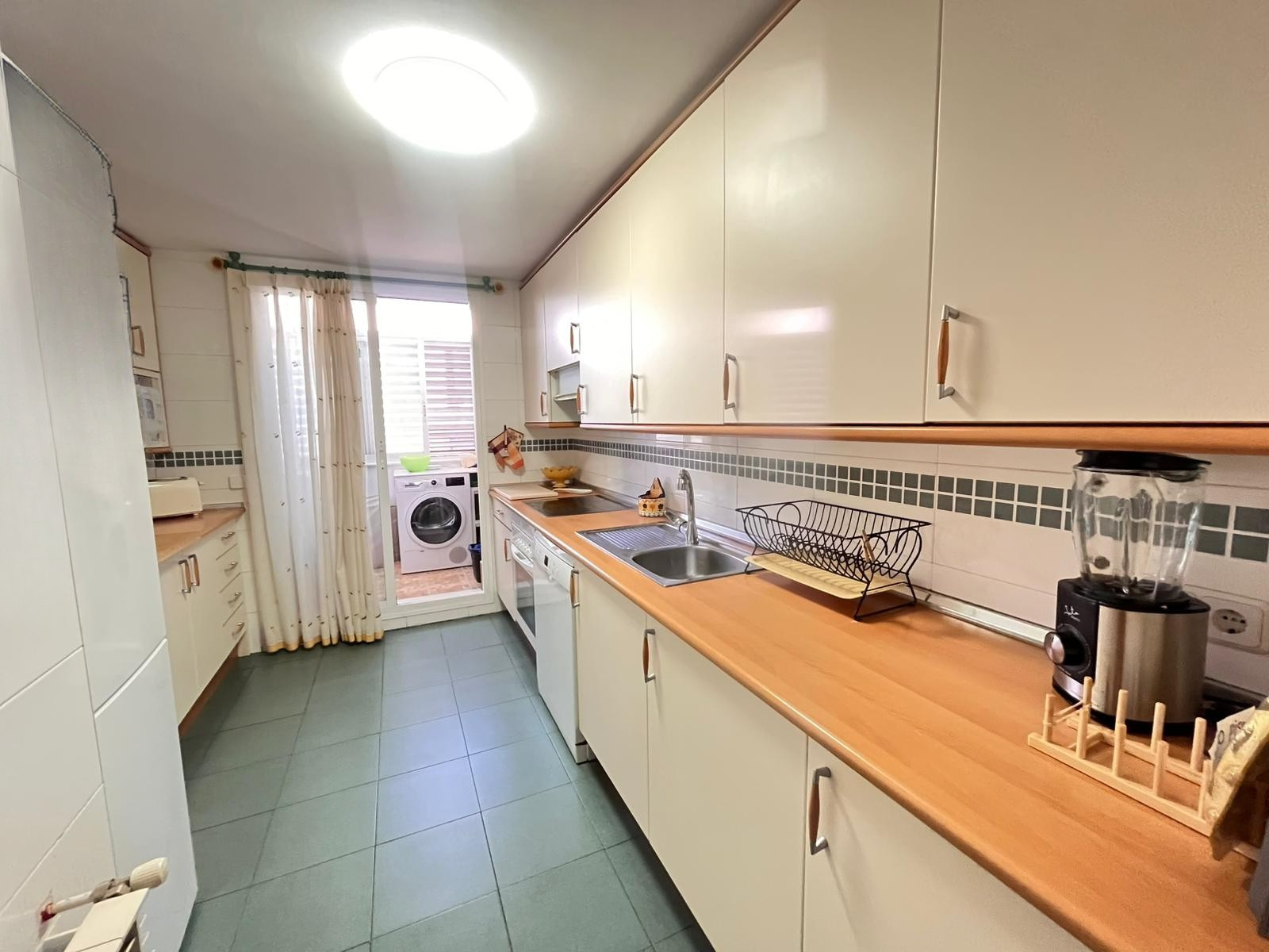 ÁTICO DÚPLEX SEMINUEVO EN URBANIZACIÓN PRIVADA EN VENTA EN PARLA – ZONA EL NIDO — Casalia Inmobiliaria, Parla (foto 22 de 38)