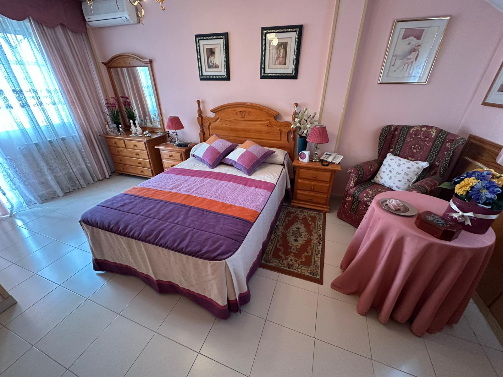 CHALET ADOSADO EN VENTA EN PARLA – ZONA LAS AMÉRICAS — Casalia Inmobiliaria, Parla (foto 24 de 47)