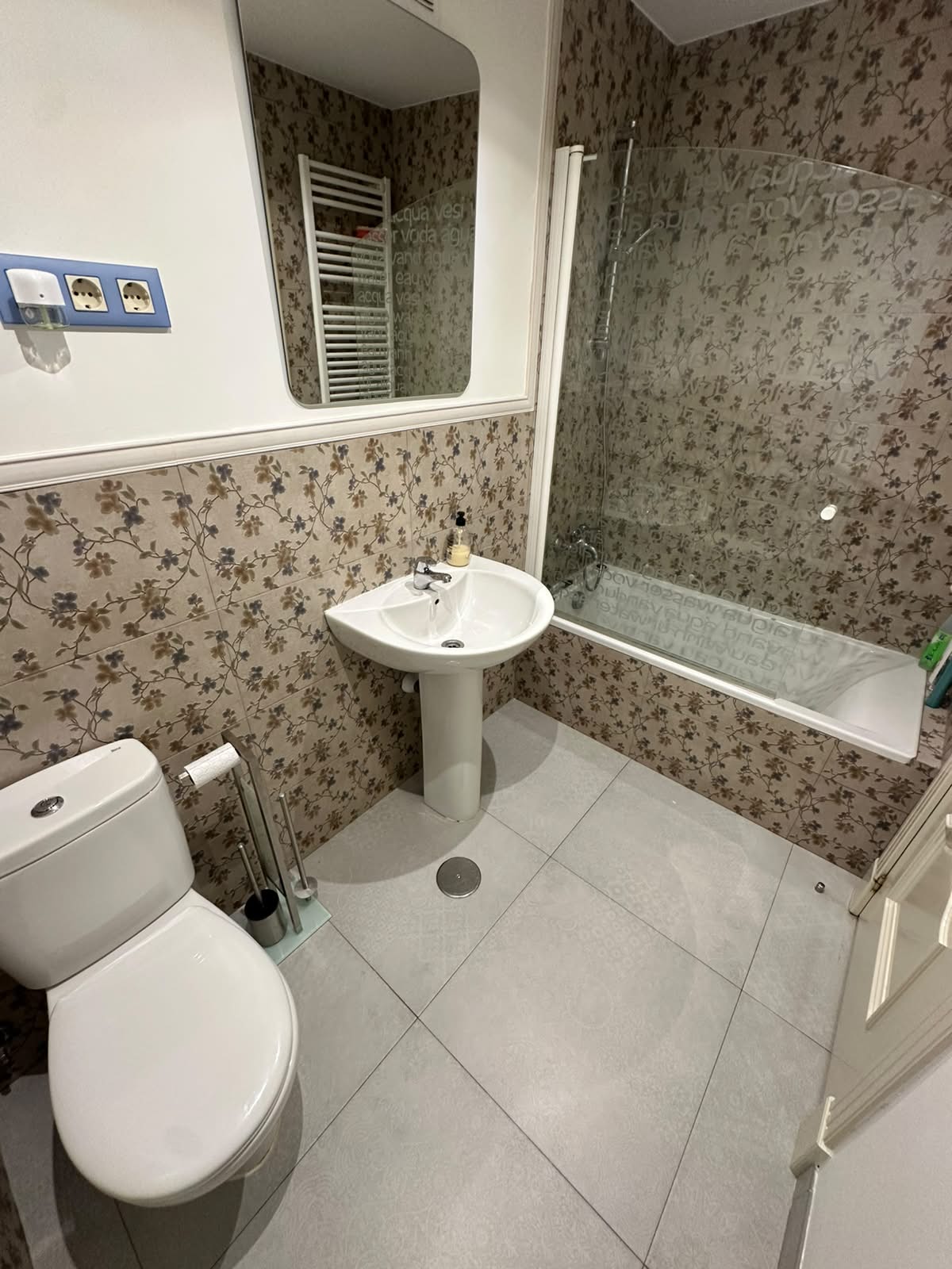 PISO SEMINUEVO VENTA EN PARLA EN LA URBANIZACIÓN ATENAS CON GARAJE-ZONA LAS LAGUNAS — Casalia Inmobiliaria, Parla (foto 30 de 35)