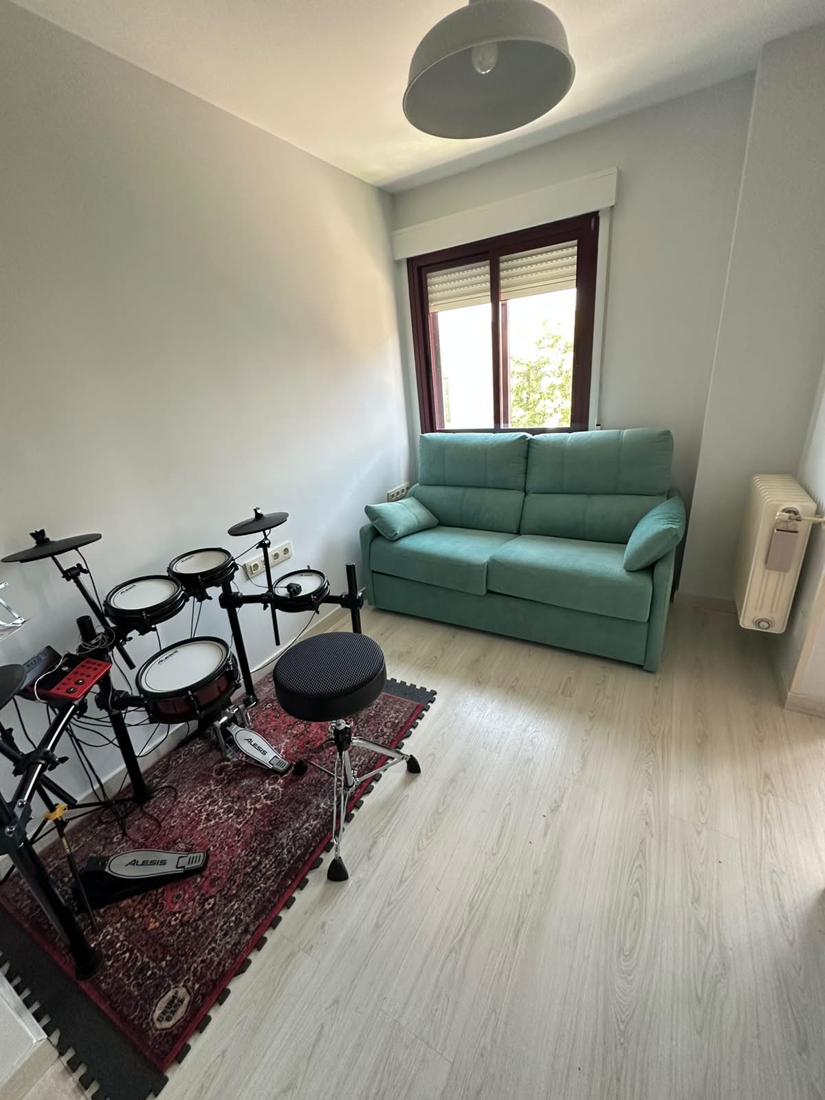 PISO SEMINUEVO VENTA EN PARLA EN LA URBANIZACIÓN ATENAS CON GARAJE-ZONA LAS LAGUNAS — Casalia Inmobiliaria, Parla (foto 32 de 35)