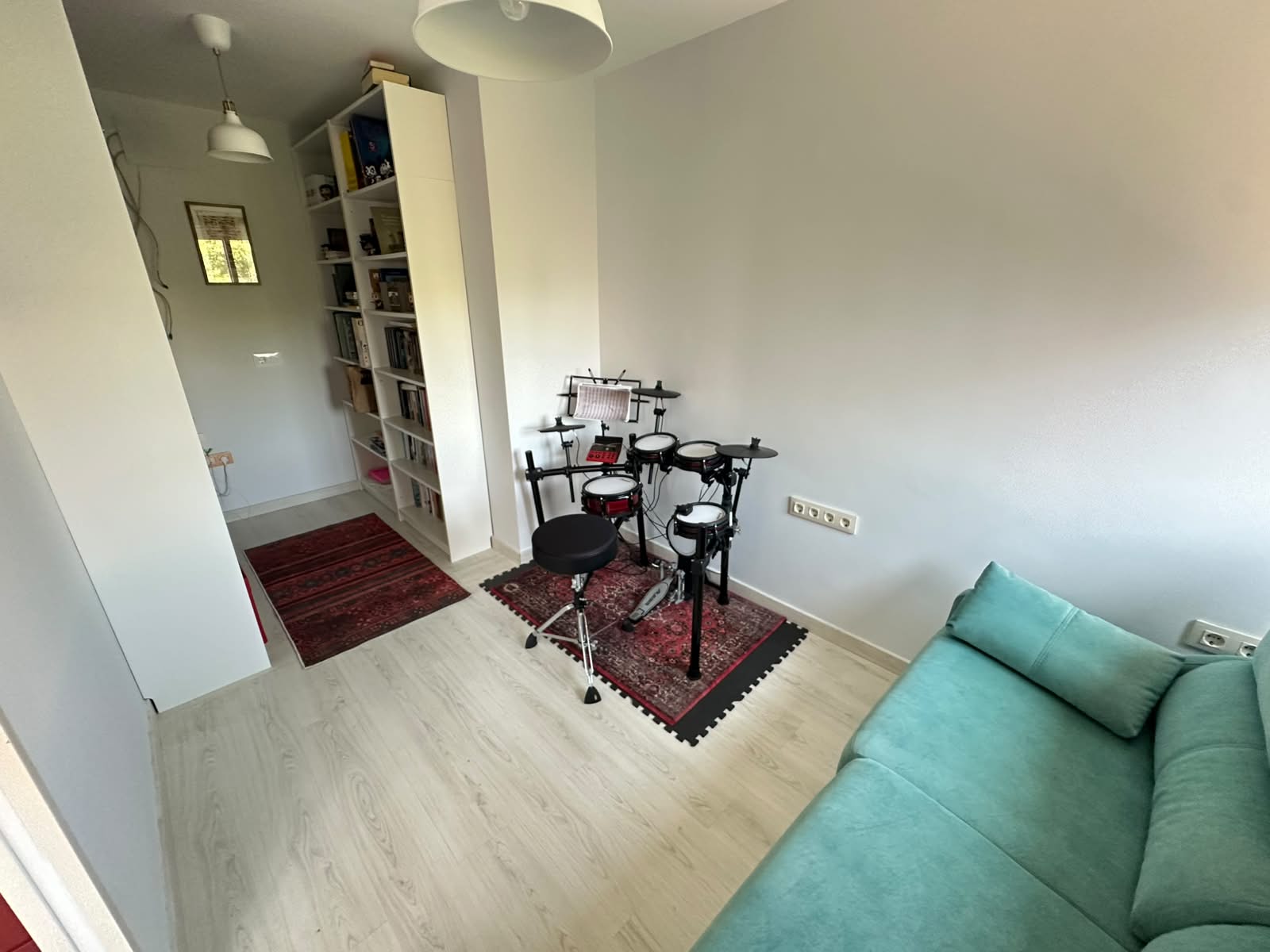 PISO SEMINUEVO VENTA EN PARLA EN LA URBANIZACIÓN ATENAS CON GARAJE-ZONA LAS LAGUNAS — Casalia Inmobiliaria, Parla (foto 33 de 35)