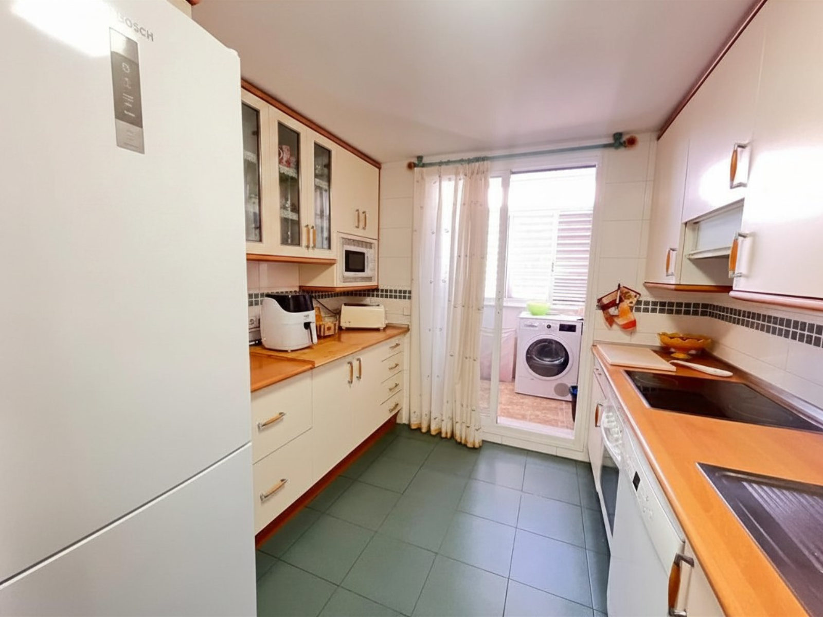 ÁTICO DÚPLEX SEMINUEVO EN URBANIZACIÓN PRIVADA EN VENTA EN PARLA – ZONA EL NIDO — Casalia Inmobiliaria, Parla (foto 26 de 38)