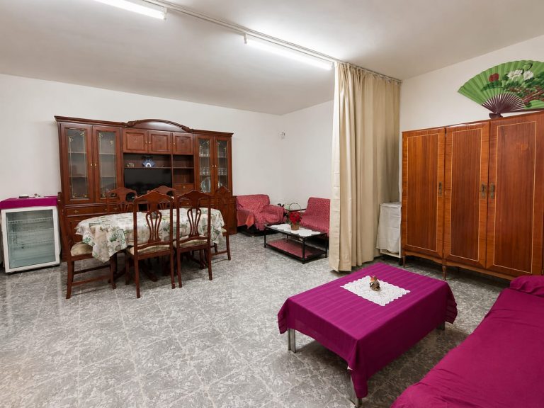 CHALET INDEPENDIENTE CON MÁS DE 1.000 M2 DE PARCELA EN VENTA EN PALOMEQUE-TOLEDO — Casalia Inmobiliaria, Parla (foto 17 de 40)