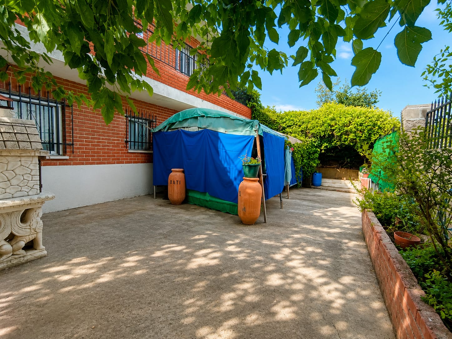 CHALET INDEPENDIENTE CON MÁS DE 1.000 M2 DE PARCELA EN VENTA EN PALOMEQUE-TOLEDO — Casalia Inmobiliaria, Parla (foto 4 de 40)