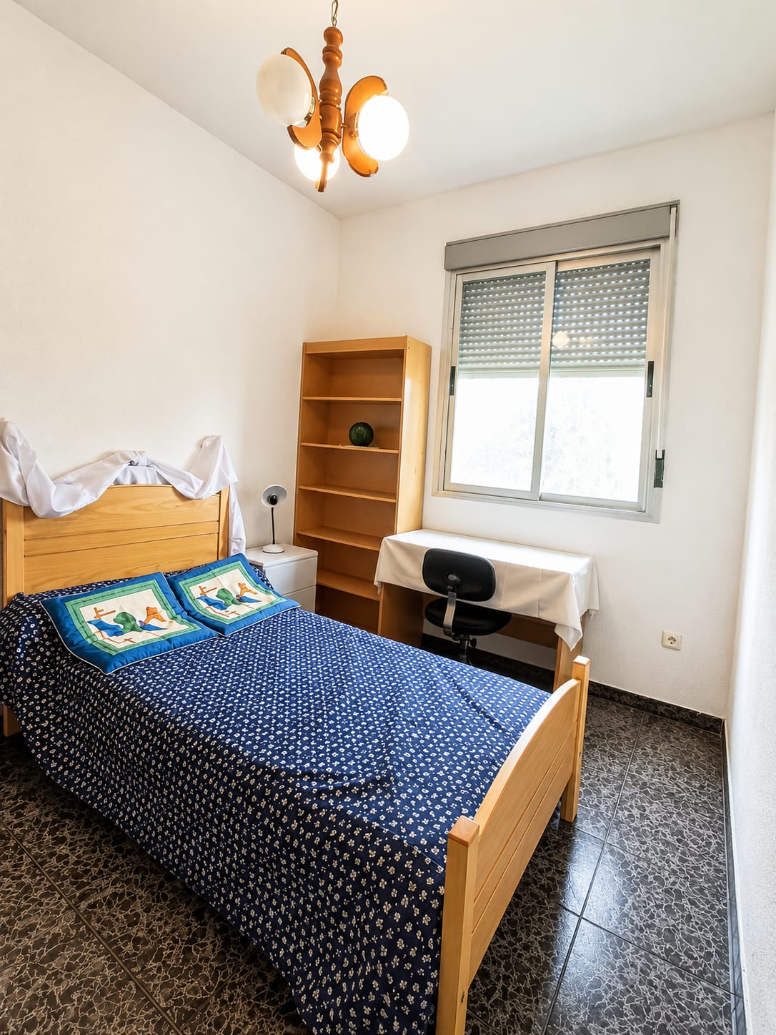 CHALET INDEPENDIENTE CON MÁS DE 1.000 M2 DE PARCELA EN VENTA EN PALOMEQUE-TOLEDO — Casalia Inmobiliaria, Parla (foto 35 de 40)