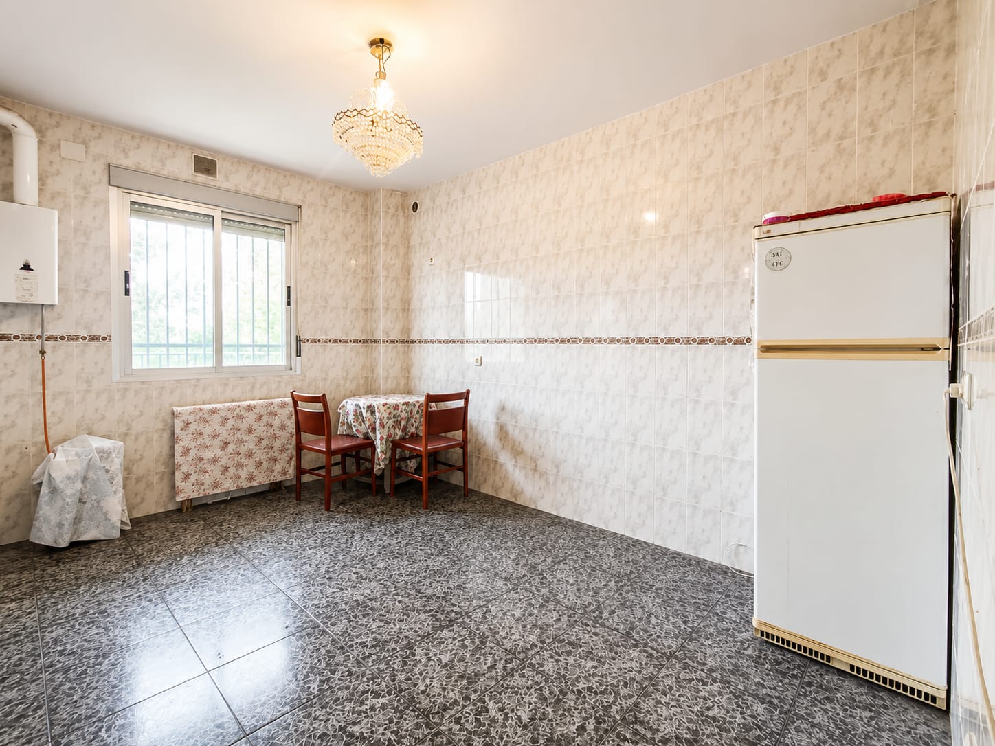 CHALET INDEPENDIENTE CON MÁS DE 1.000 M2 DE PARCELA EN VENTA EN PALOMEQUE-TOLEDO — Casalia Inmobiliaria, Parla (foto 38 de 40)