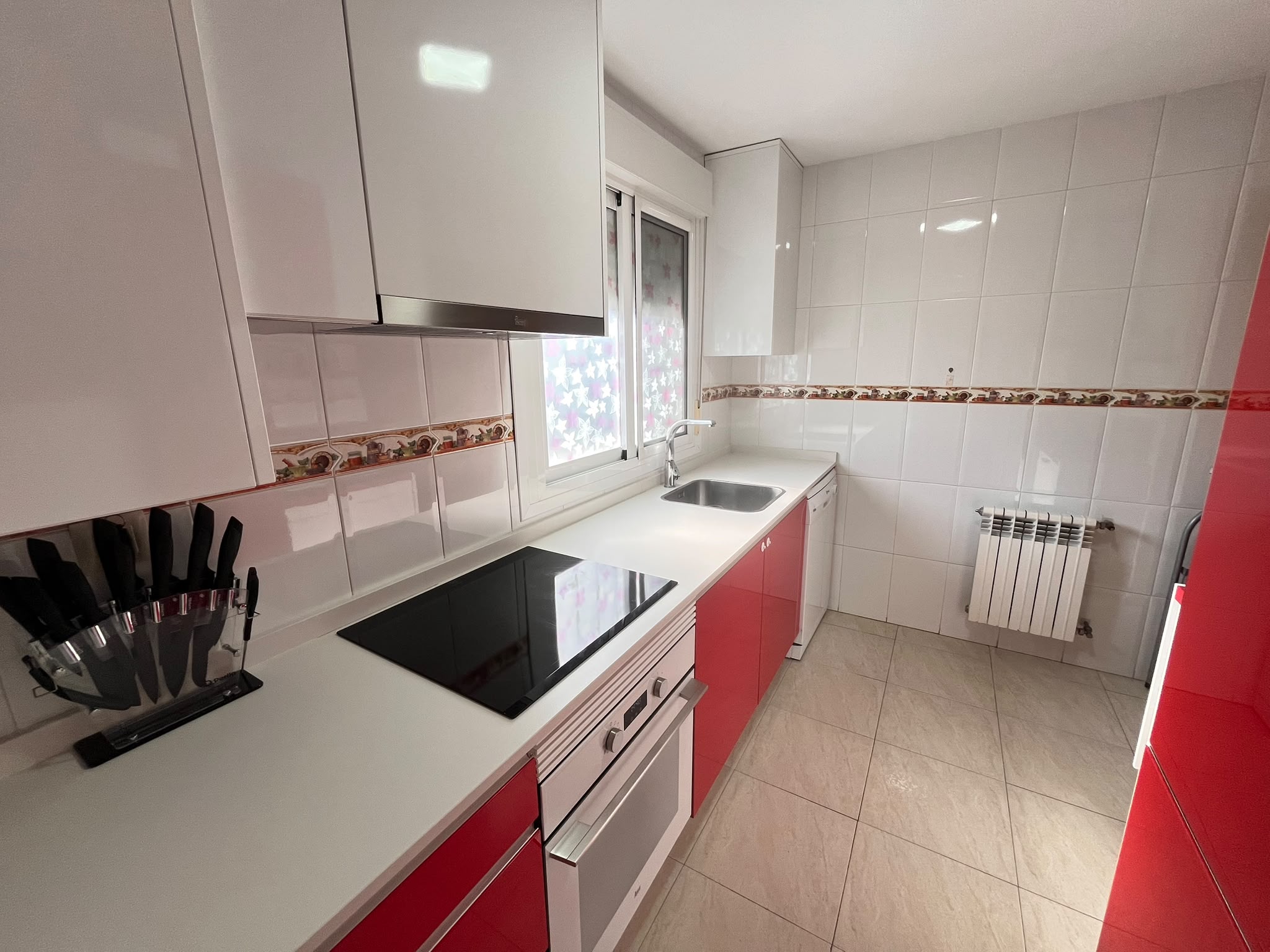 PISO CON PLAZA DE GARAJE EN VENTA EN PARLA – ZONA REYES — Casalia Inmobiliaria, Parla (foto 15 de 42)