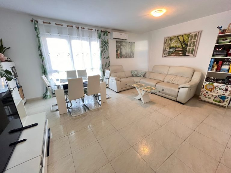 PISO CON PLAZA DE GARAJE EN VENTA EN PARLA – ZONA REYES — Casalia Inmobiliaria, Parla (foto 2 de 42)
