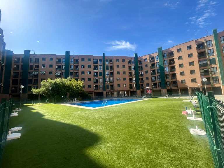 PISO SEMINUEVO EN VENTA EN PARLA – ZONA EL NIDO LAS FUENTES — Casalia Inmobiliaria, Parla (foto 2 de 30)