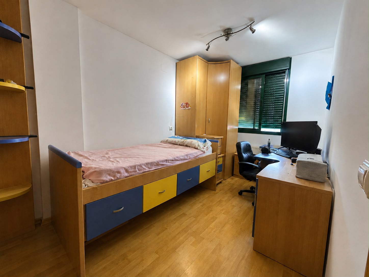 PISO SEMINUEVO EN VENTA EN PARLA – ZONA EL NIDO LAS FUENTES — Casalia Inmobiliaria, Parla (foto 23 de 30)