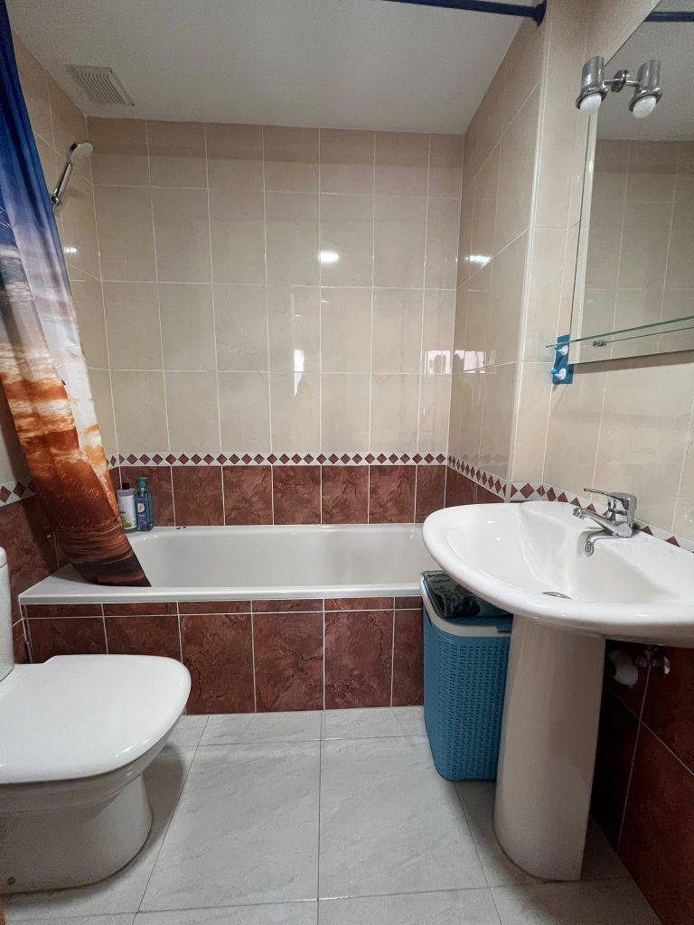 PISO CON PLAZA DE GARAJE EN VENTA EN PARLA – ZONA REYES — Casalia Inmobiliaria, Parla (foto 25 de 42)
