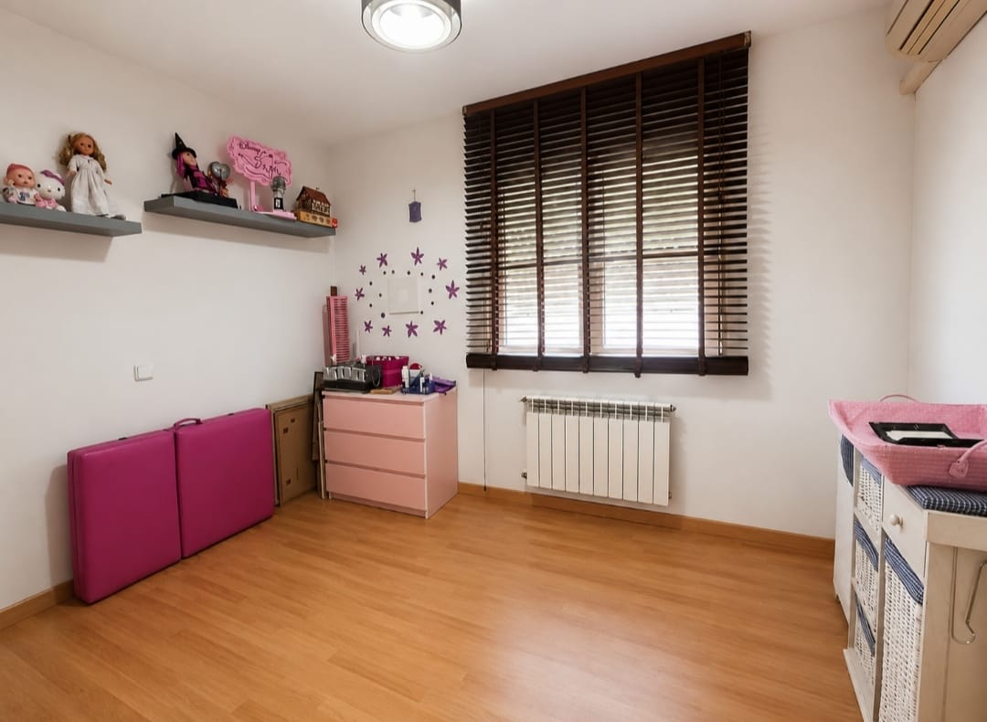 CHALET PAREADO EN VENTA EN ILLESCAS – ZONA EL SEÑORÍO DE ILLESCAS — Casalia Inmobiliaria, Parla (foto 27 de 32)