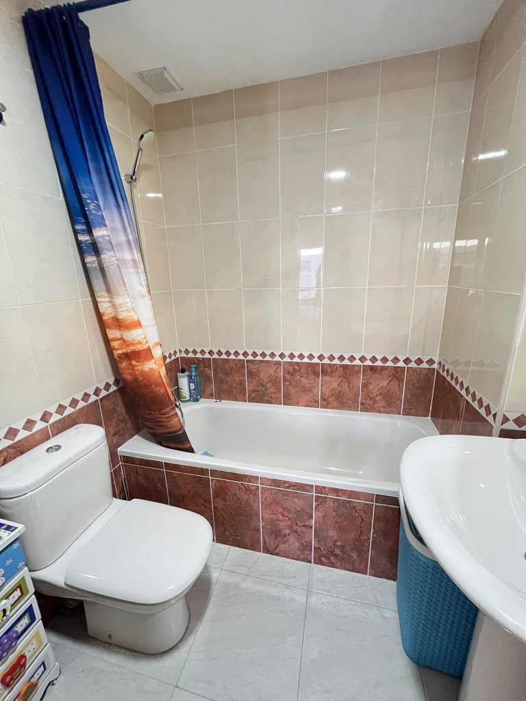 PISO CON PLAZA DE GARAJE EN VENTA EN PARLA – ZONA REYES — Casalia Inmobiliaria, Parla (foto 27 de 42)