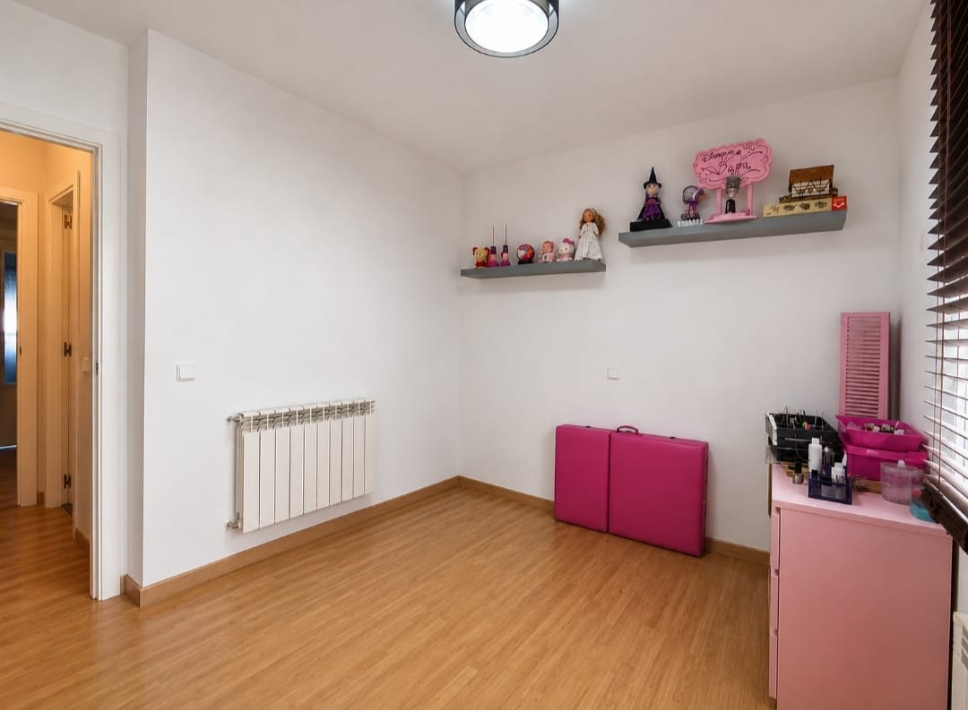CHALET PAREADO EN VENTA EN ILLESCAS – ZONA EL SEÑORÍO DE ILLESCAS — Casalia Inmobiliaria, Parla (foto 28 de 32)