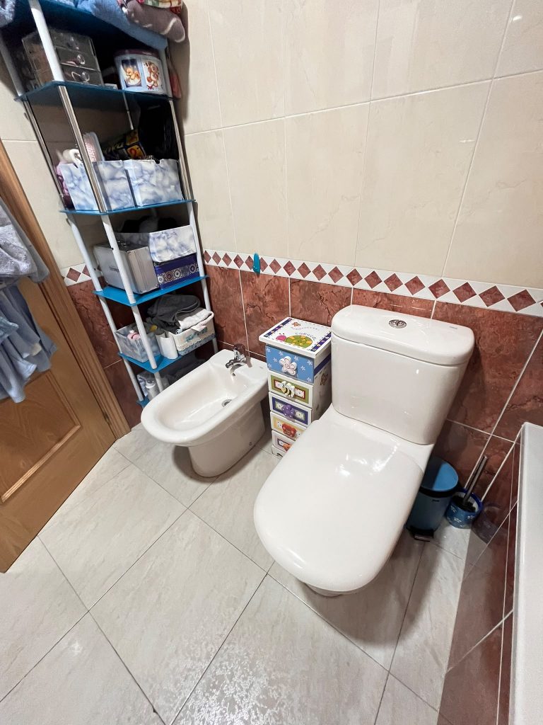PISO CON PLAZA DE GARAJE EN VENTA EN PARLA – ZONA REYES — Casalia Inmobiliaria, Parla (foto 29 de 42)
