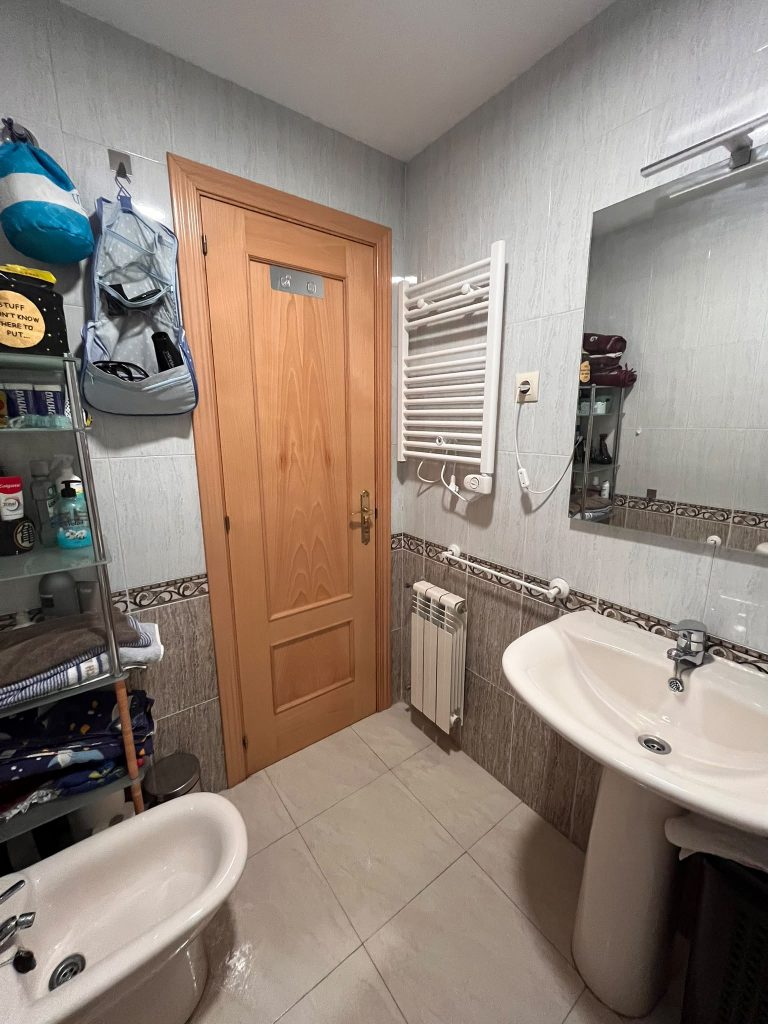 PISO CON PLAZA DE GARAJE EN VENTA EN PARLA – ZONA REYES — Casalia Inmobiliaria, Parla (foto 40 de 42)