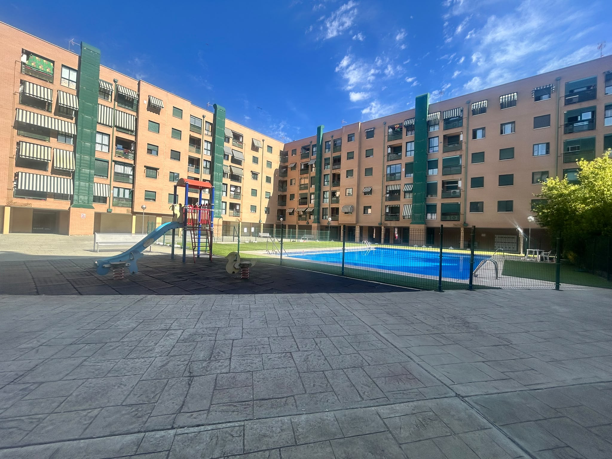 PISO SEMINUEVO EN VENTA EN PARLA – ZONA EL NIDO LAS FUENTES — Casalia Inmobiliaria, Parla (foto 5 de 30)