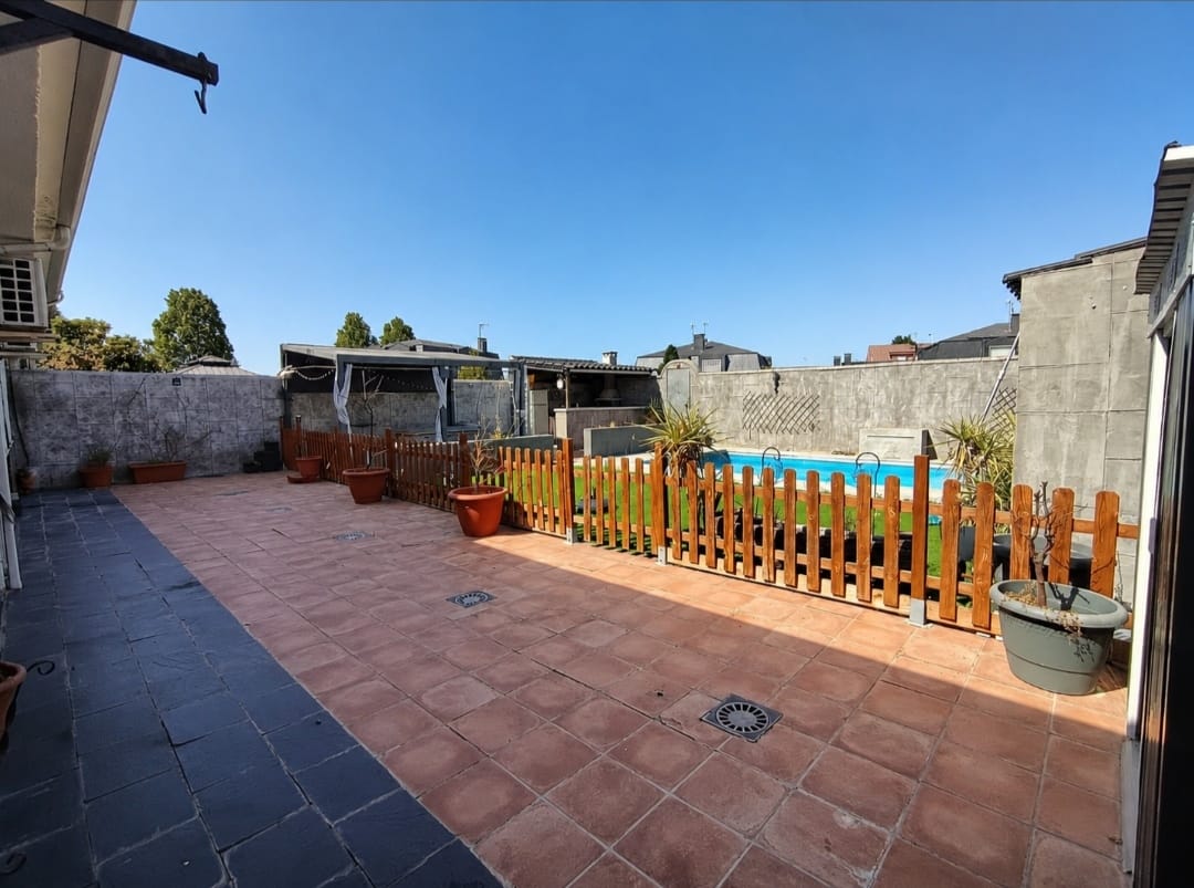 CHALET PAREADO EN VENTA EN ILLESCAS – ZONA EL SEÑORÍO DE ILLESCAS — Casalia Inmobiliaria, Parla (foto 5 de 32)