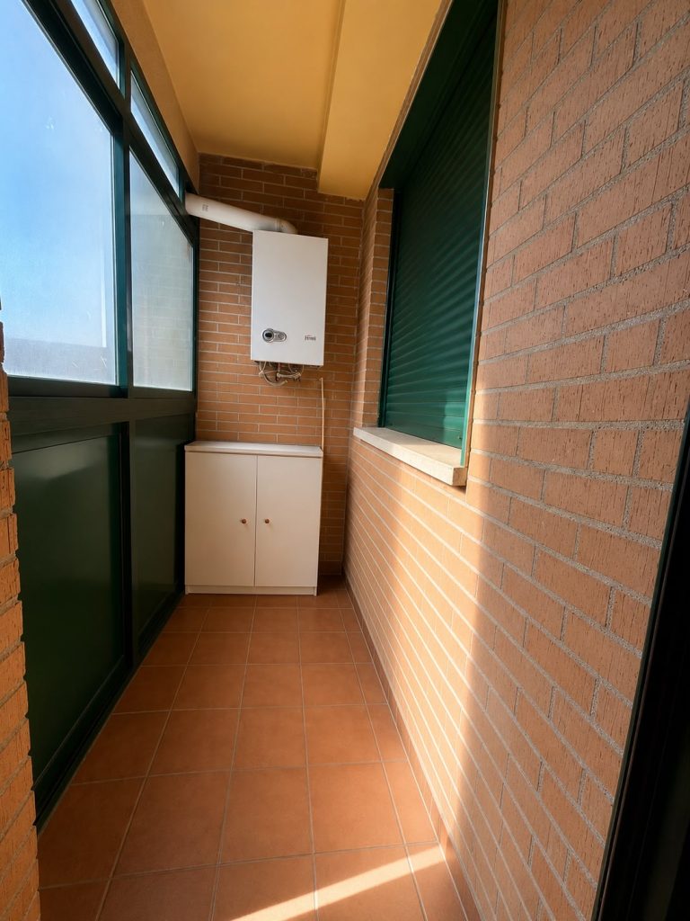 PISO SEMINUEVO EN VENTA EN PARLA – ZONA EL NIDO LAS FUENTES — Casalia Inmobiliaria, Parla (foto 11 de 30)