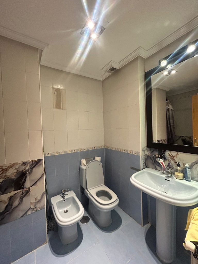 PISO SEMINUEVO DE 4 HABITACIONES EN VENTA EL PARLA – ZONA EL NIDO/ LAS FUENTES — Casalia Inmobiliaria, Parla (foto 12 de 20)