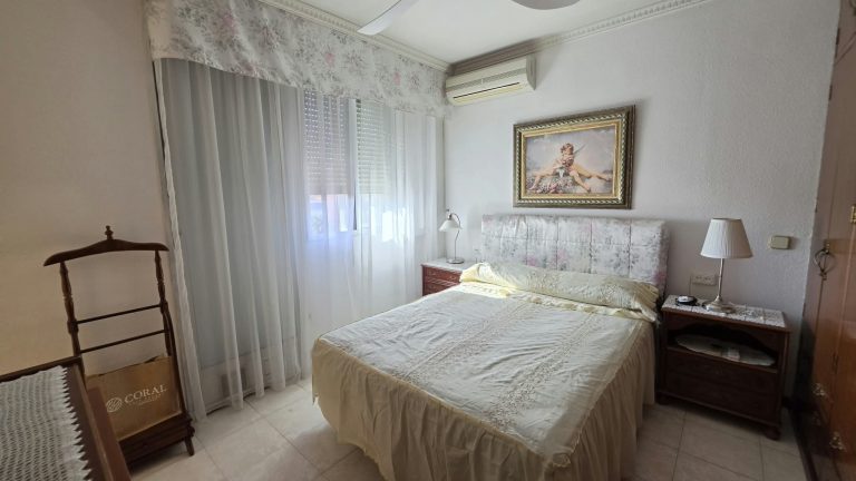 PISO DE 4 HABITACIONES EN VENTA EN PARLA – ZONA REYES CATÓLICOS — Casalia Inmobiliaria, Parla (foto 14 de 27)
