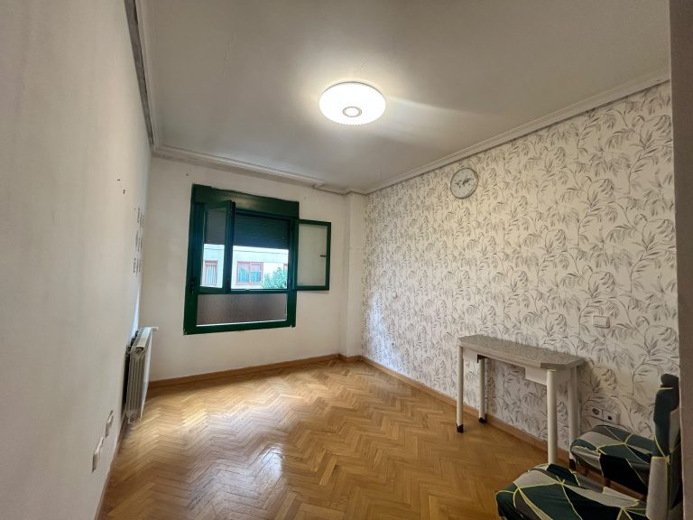 PISO SEMINUEVO DE 4 HABITACIONES EN VENTA EL PARLA – ZONA EL NIDO/ LAS FUENTES — Casalia Inmobiliaria, Parla (foto 18 de 20)