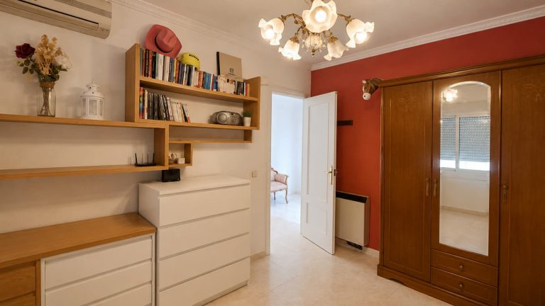 PISO DE 4 HABITACIONES EN VENTA EN PARLA – ZONA REYES CATÓLICOS — Casalia Inmobiliaria, Parla (foto 20 de 27)