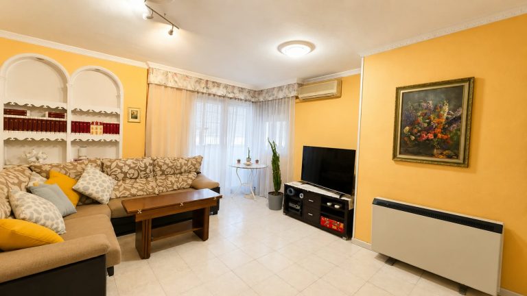PISO DE 4 HABITACIONES EN VENTA EN PARLA – ZONA REYES CATÓLICOS — Casalia Inmobiliaria, Parla (foto 3 de 27)