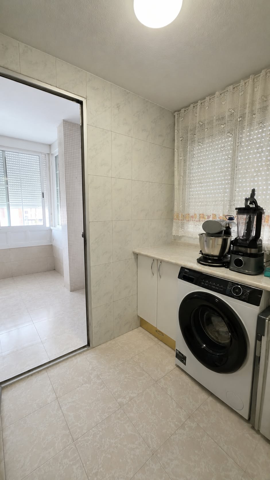 PISO DE 4 HABITACIONES EN VENTA EN PARLA – ZONA REYES CATÓLICOS — Casalia Inmobiliaria, Parla (foto 10 de 27)