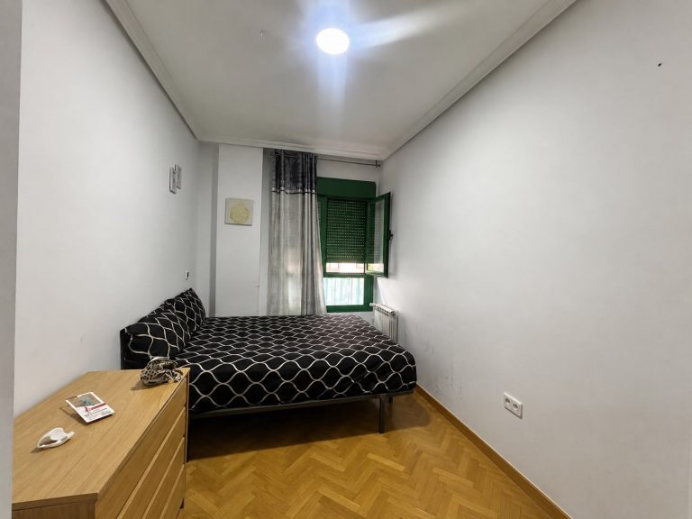 PISO SEMINUEVO DE 4 HABITACIONES EN VENTA EL PARLA – ZONA EL NIDO/ LAS FUENTES — Casalia Inmobiliaria, Parla (foto 10 de 20)