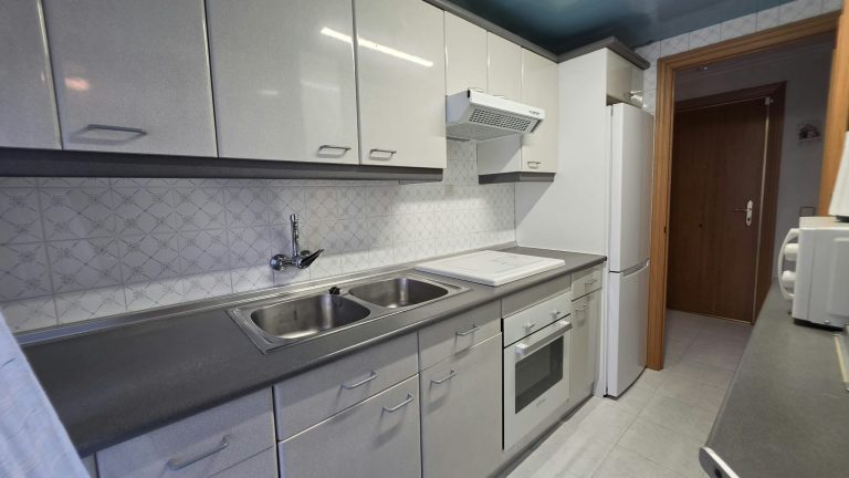 PISO EN 1ª PLANTA CON ASCENSOR EN VENTA EN PARLA – ZONA REYES CATÓLICOS — Casalia Inmobiliaria, Parla (foto 10 de 25)