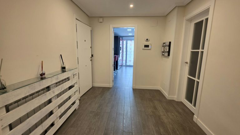 CASA INDEPENDIENTE CON 5 HABITACIONES ADAPTADA PARA ALQUILER DE HABITACIONES EN PARLA – ZONA CENTRO — Casalia Inmobiliaria, Parla (foto 17 de 47)