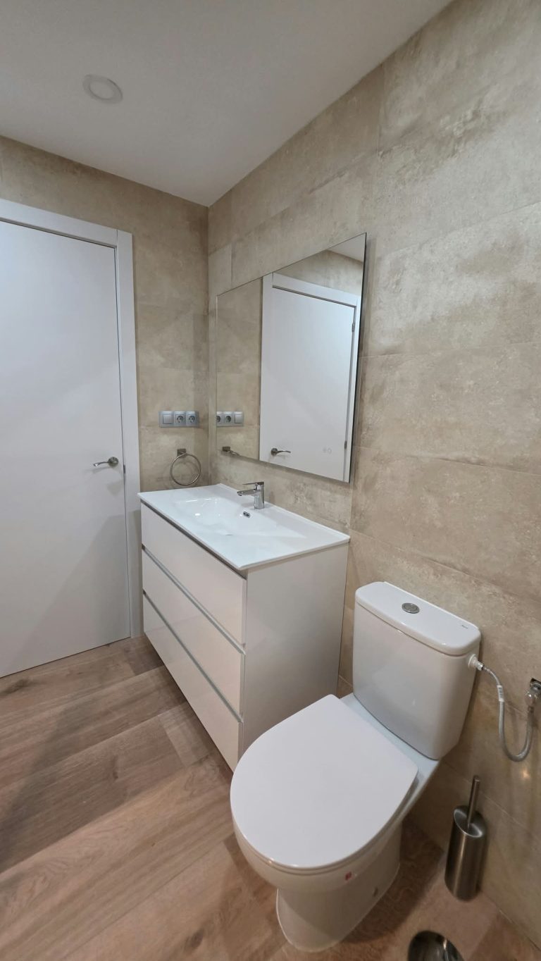 PISO COMPLETAMENTE REFORMADO EN VENTA EN PARLA – ZONA PINTORES — Casalia Inmobiliaria, Parla (foto 16 de 16)