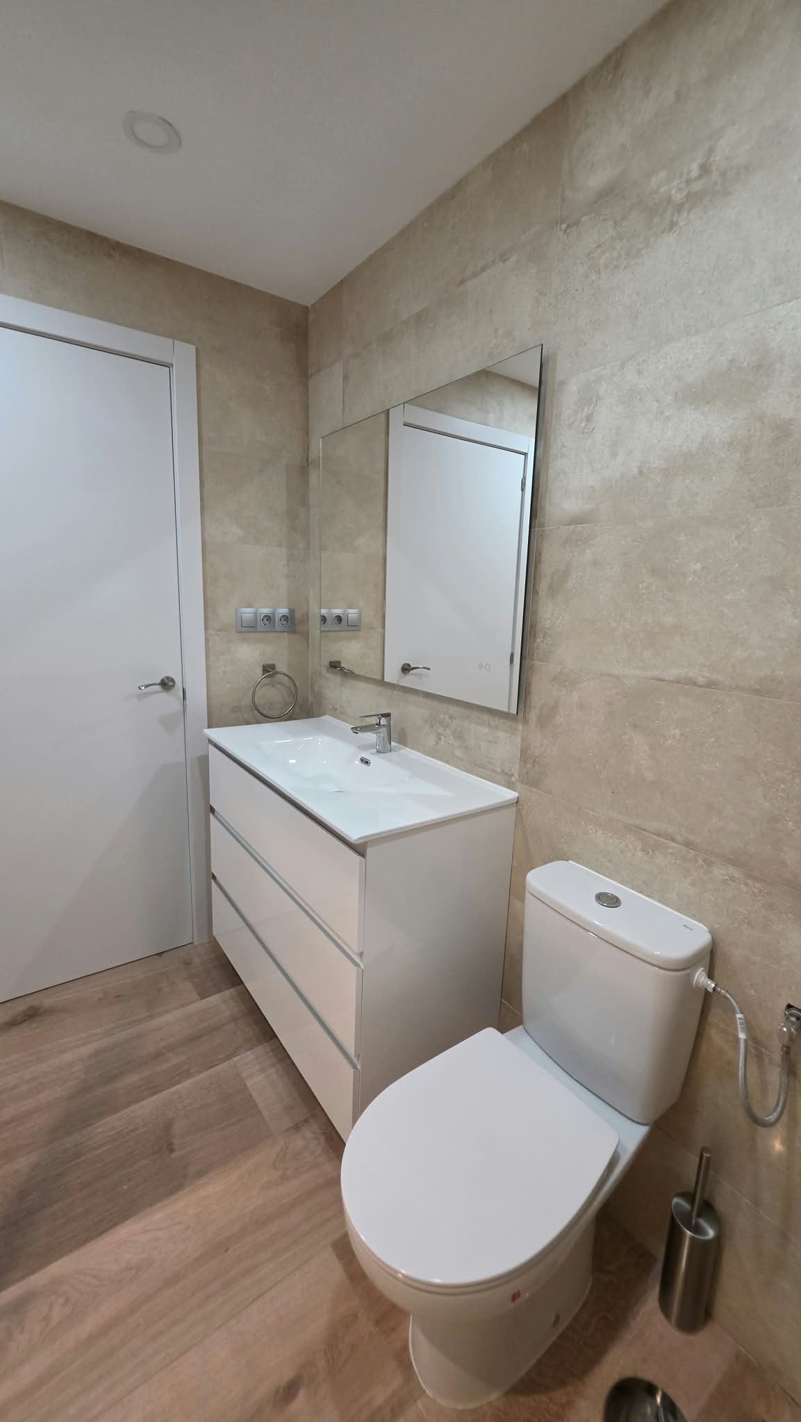 PISO COMPLETAMENTE REFORMADO EN VENTA EN PARLA – ZONA PINTORES — Casalia Inmobiliaria, Parla (foto 16 de 16)